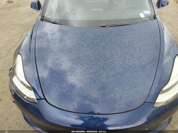 2019 TESLA MODEL 3 — I10