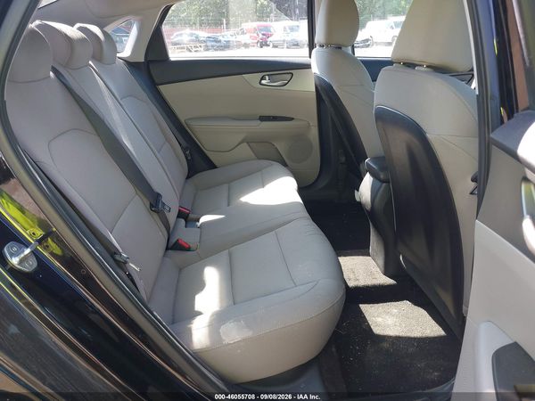 2019 KIA FORTE LXS — I8
