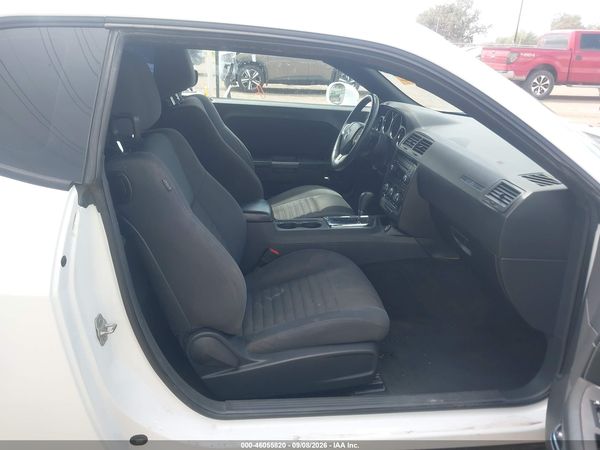 2014 DODGE CHALLENGER SXT — I5