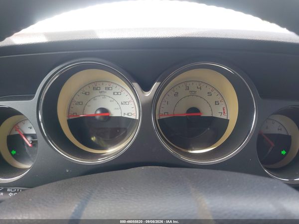 2014 DODGE CHALLENGER SXT — I7