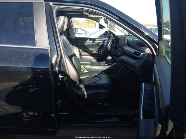 2023 TOYOTA HIGHLANDER HYBRID XLE — I5