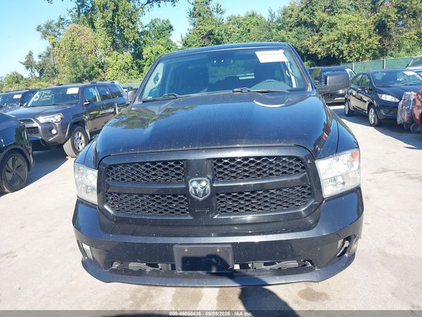 2019 RAM 1500 CLASSIC EXPRESS  4X4 6'4 BOX — I115