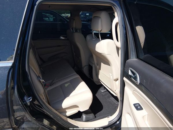 2019 JEEP GRAND CHEROKEE LAREDO E 4X4 — I8
