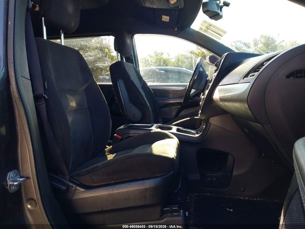 2015 DODGE GRAND CARAVAN SXT — I5