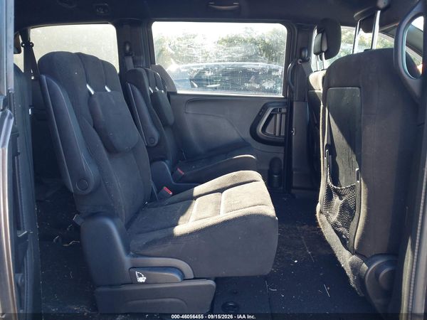 2015 DODGE GRAND CARAVAN SXT — I8