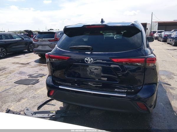 2021 TOYOTA HIGHLANDER XLE — I119
