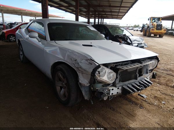 2013 DODGE CHALLENGER SXT — I1