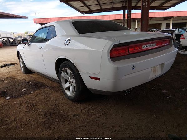 2013 DODGE CHALLENGER SXT — I3