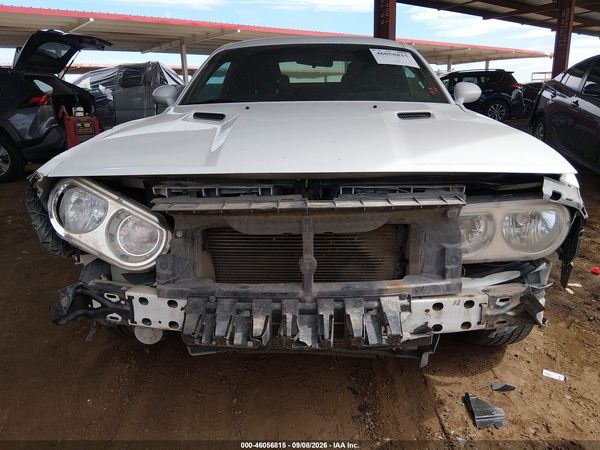 2013 DODGE CHALLENGER SXT — I6