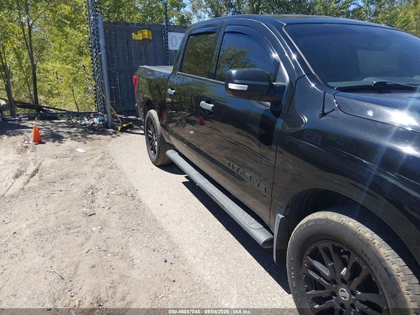 2018 NISSAN TITAN SV