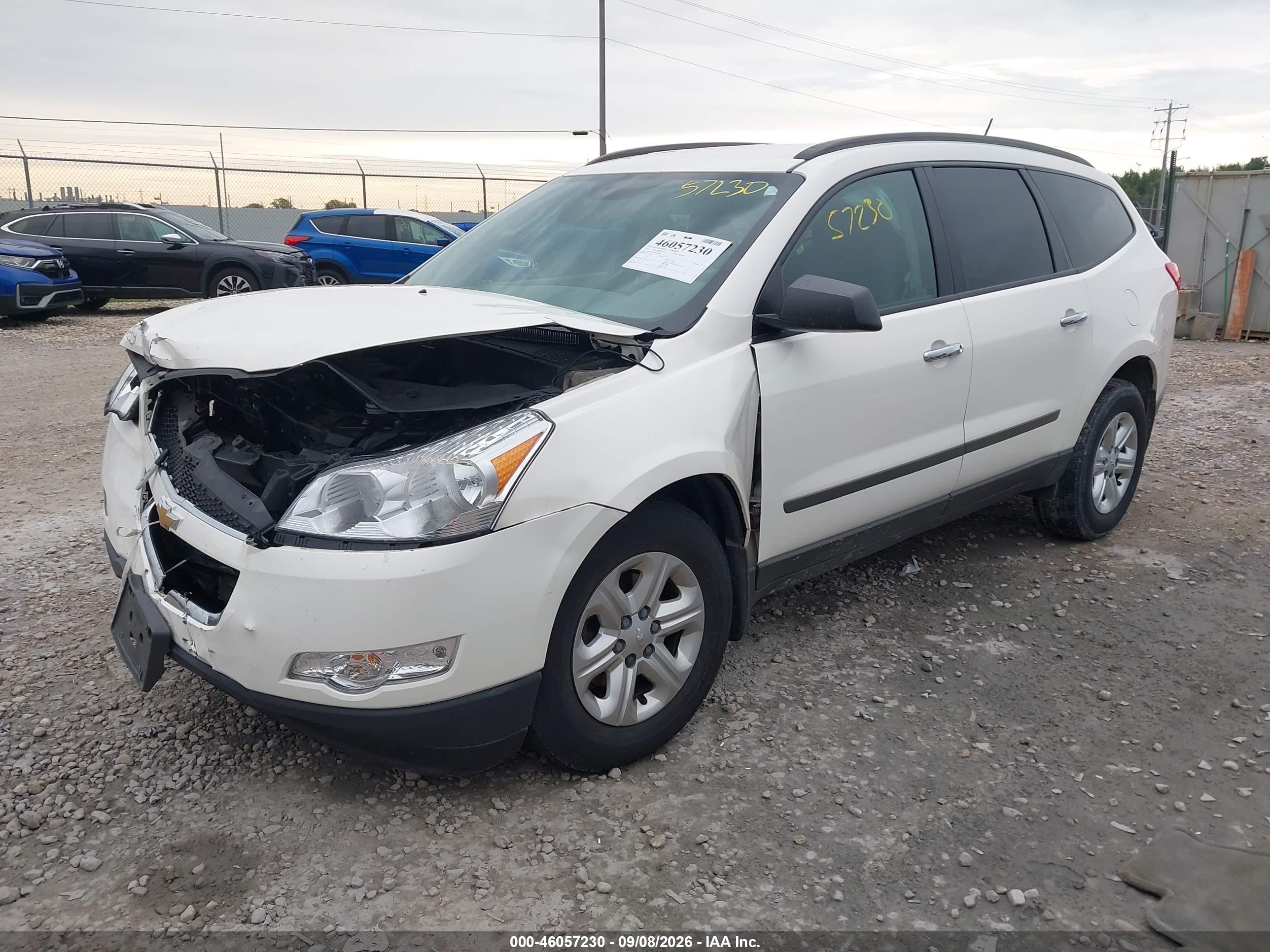 2012 CHEVROLET TRAVERSE LS — I2