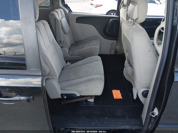 2012 DODGE GRAND CARAVAN SXT — I8