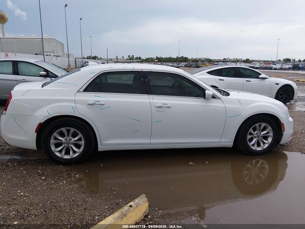 2015 CHRYSLER 300 LIMITED — I116