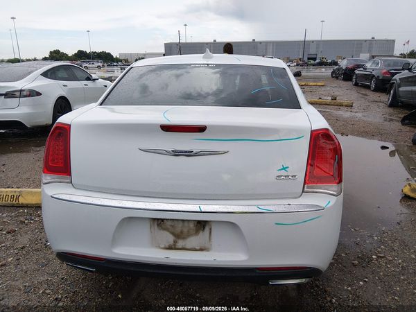 2015 CHRYSLER 300 LIMITED — I119