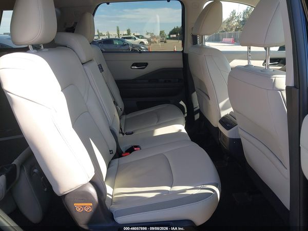 2022 NISSAN PATHFINDER SL 2WD