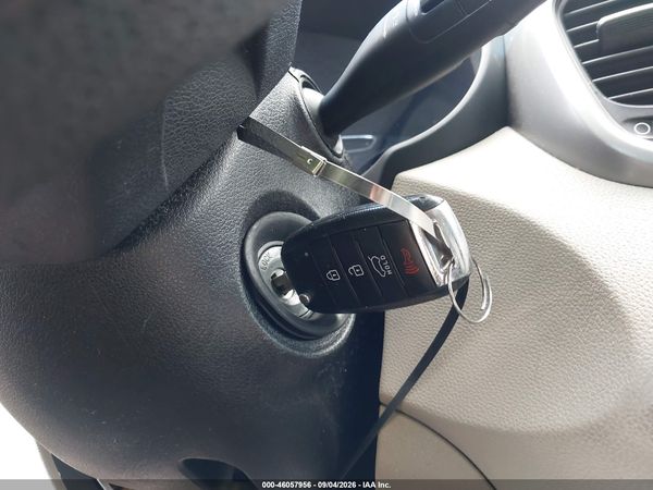 2016 KIA SORENTO 3.3L LX — I11