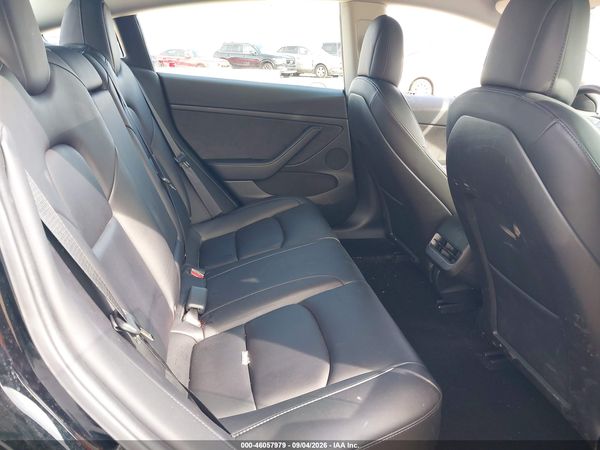 2022 TESLA MODEL 3 — I8
