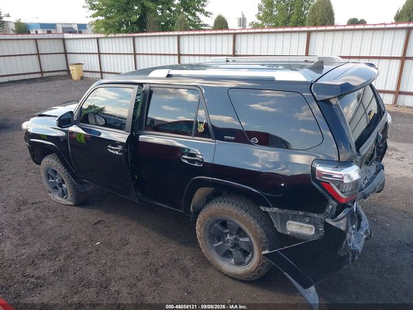 2017 TOYOTA 4RUNNER SR5 — I117
