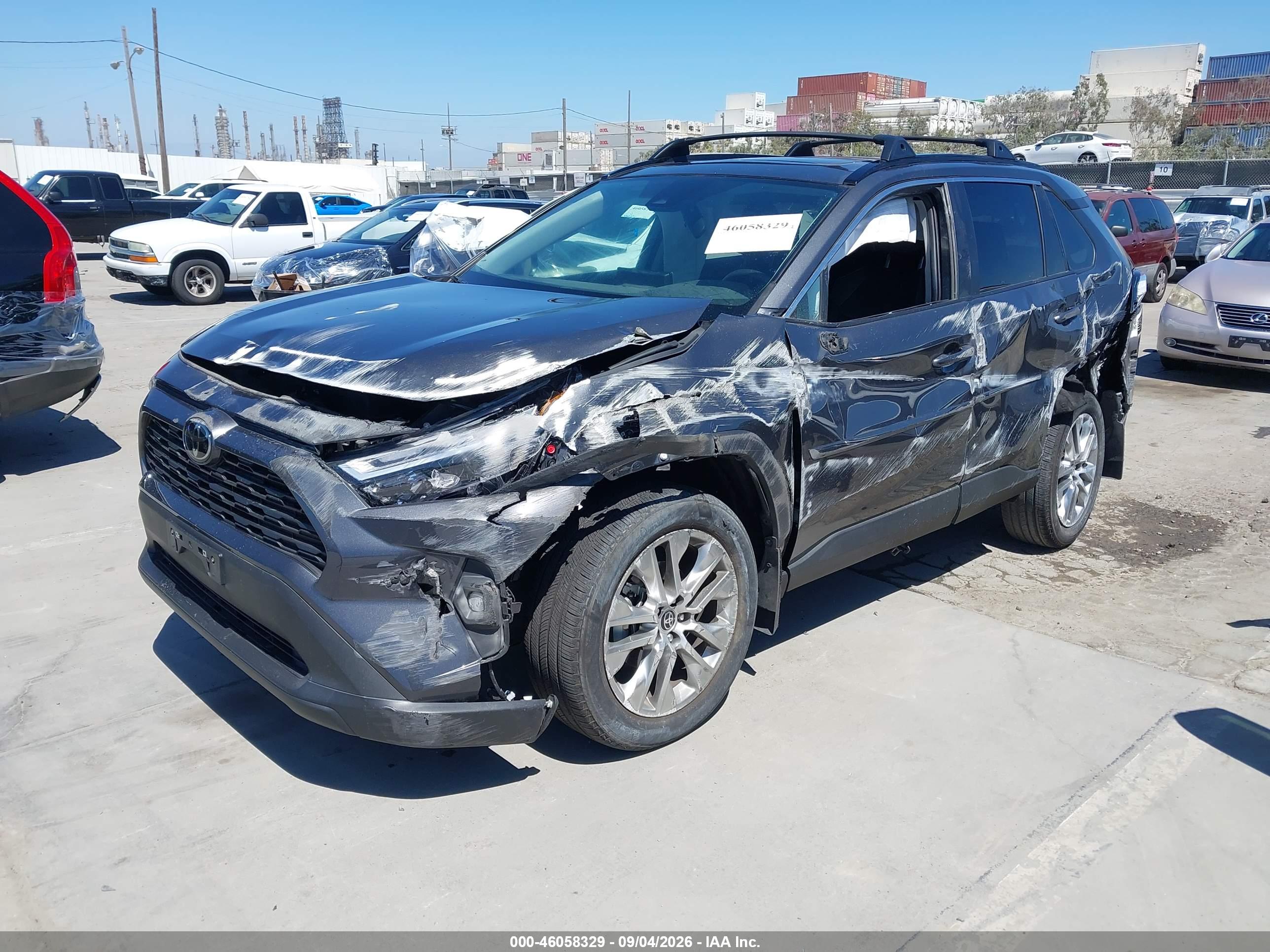 2024 TOYOTA RAV4 XLE PREMIUM — I2