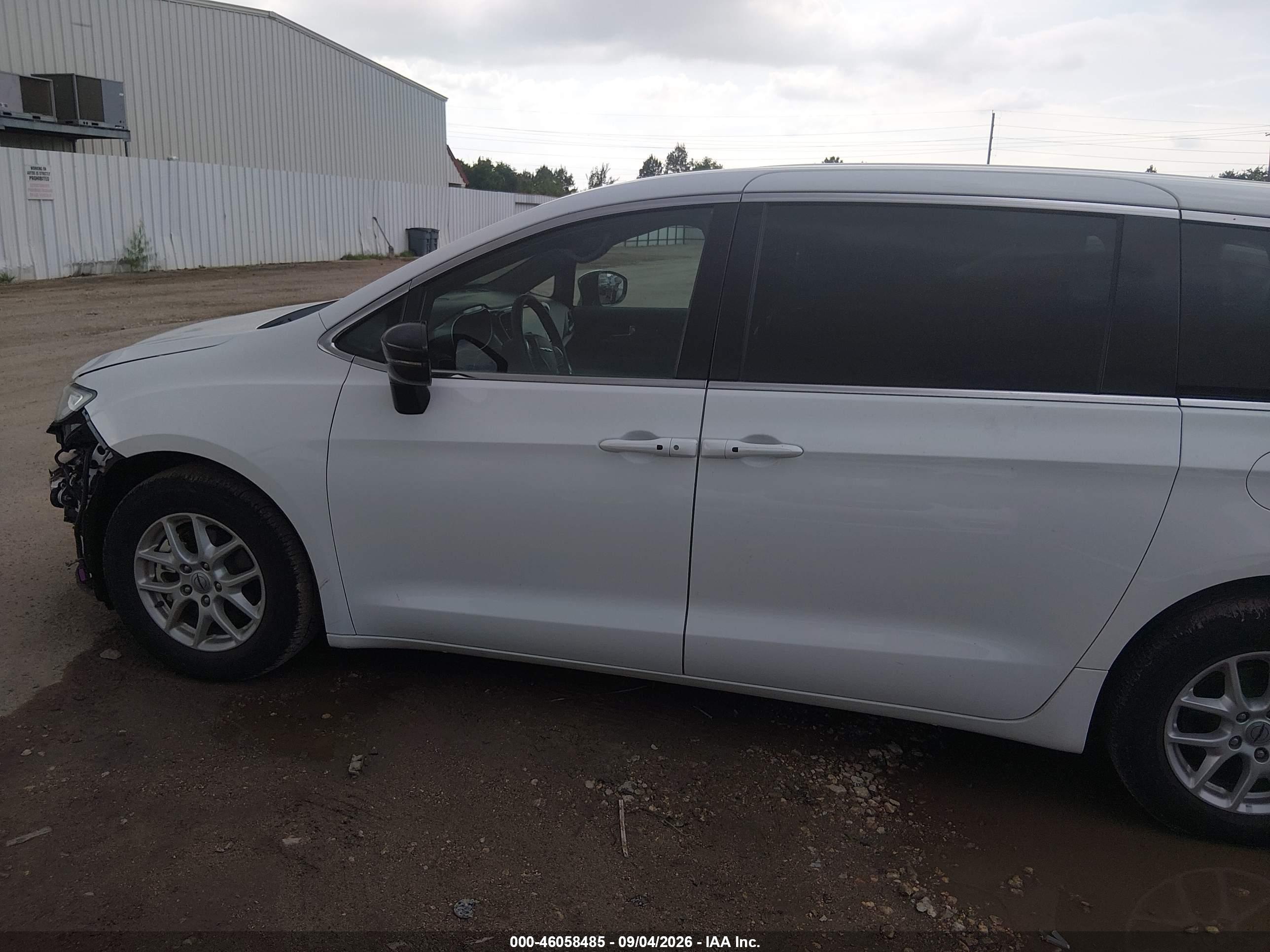 2025 CHRYSLER PACIFICA SELECT
