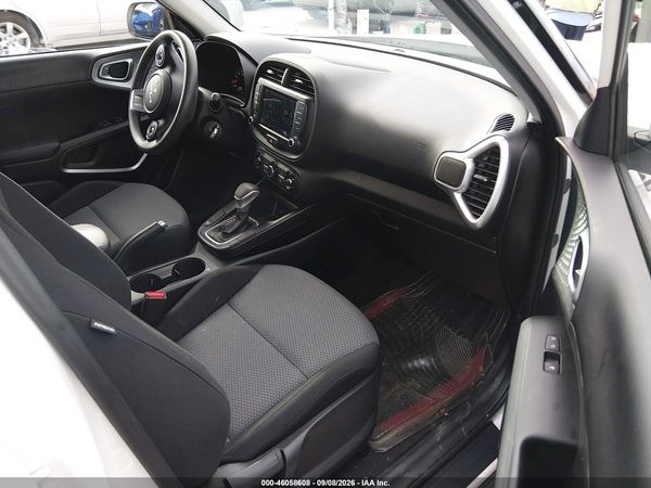 2022 KIA SOUL LX — I5
