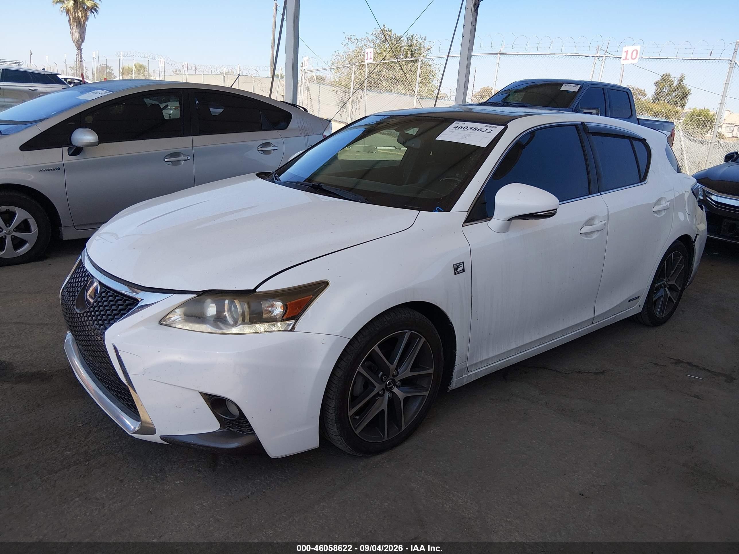 2016 LEXUS CT 200H — I2