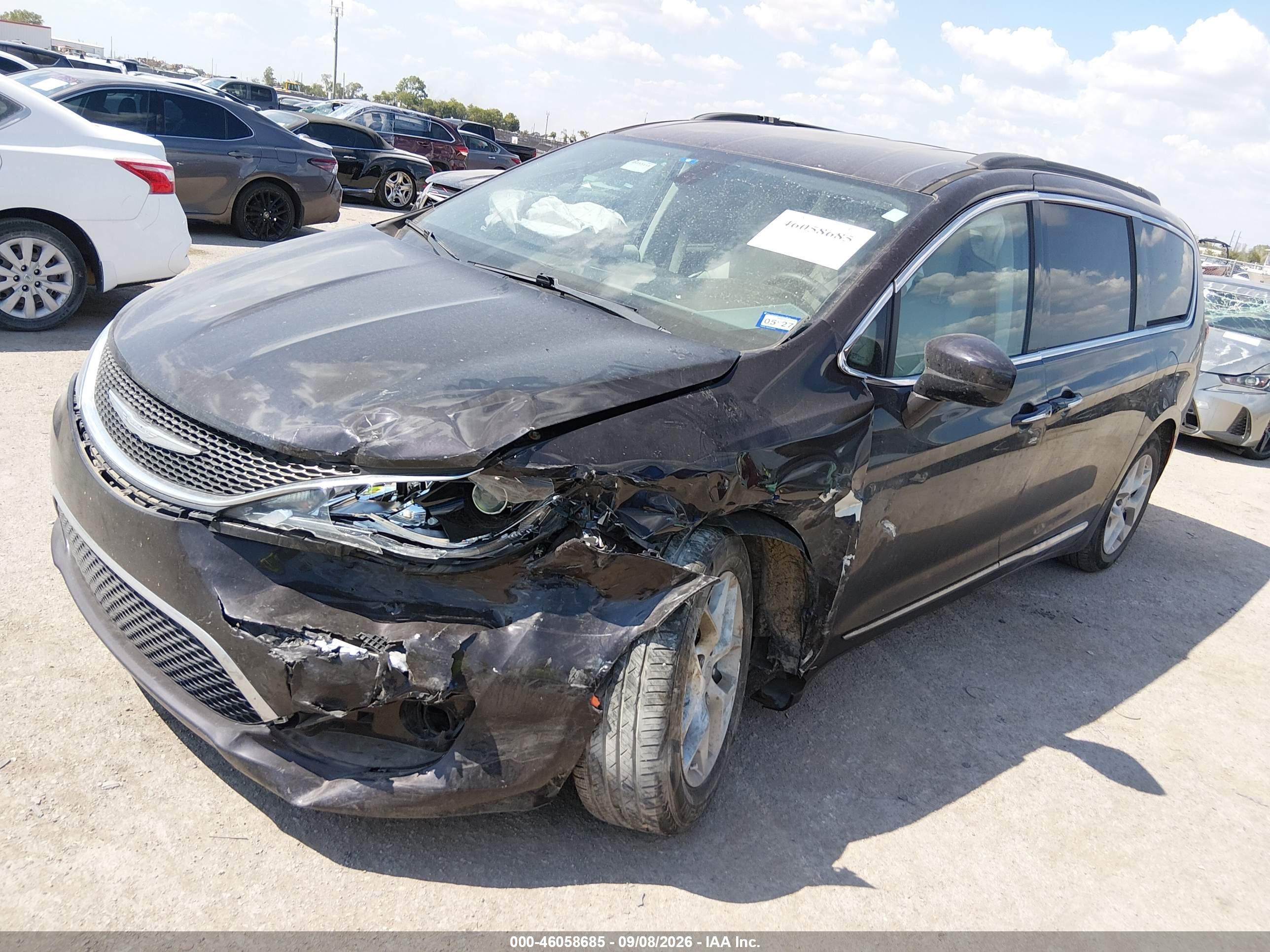 2017 CHRYSLER PACIFICA TOURING-L — I2