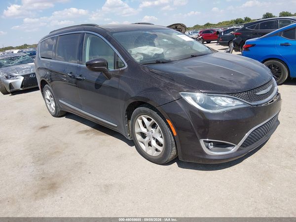2017 CHRYSLER PACIFICA TOURING-L — I1