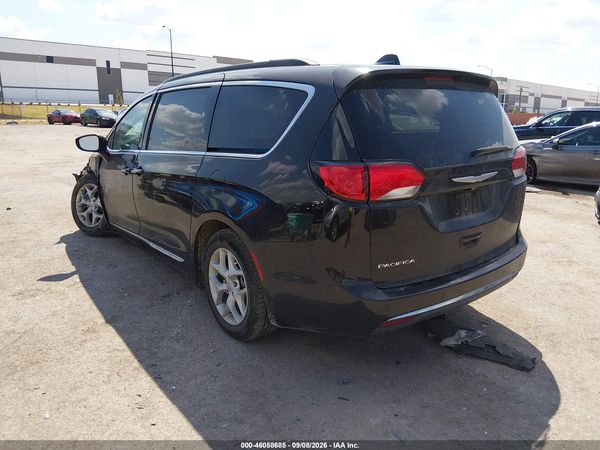2017 CHRYSLER PACIFICA TOURING-L — I3