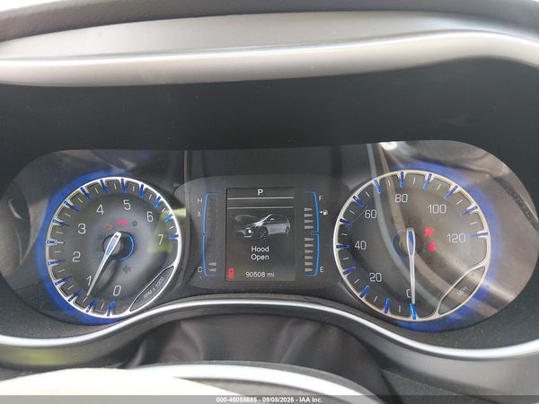 2017 CHRYSLER PACIFICA TOURING-L — I7