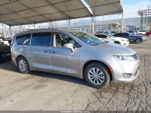 2018 CHRYSLER PACIFICA TOURING L — I116