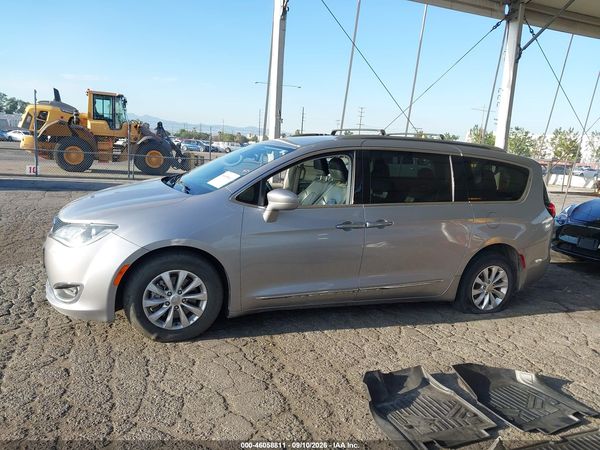 2018 CHRYSLER PACIFICA TOURING L — I117