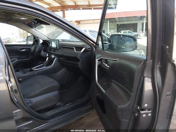 2019 TOYOTA RAV4 XLE — I5