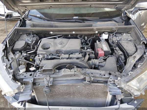 2019 TOYOTA RAV4 XLE — I10