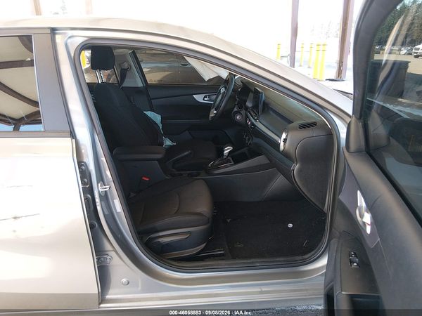 2022 KIA FORTE LXS — I5