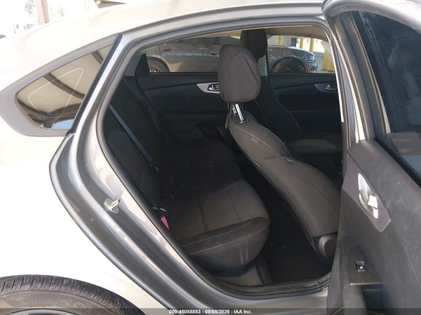 2022 KIA FORTE LXS — I8
