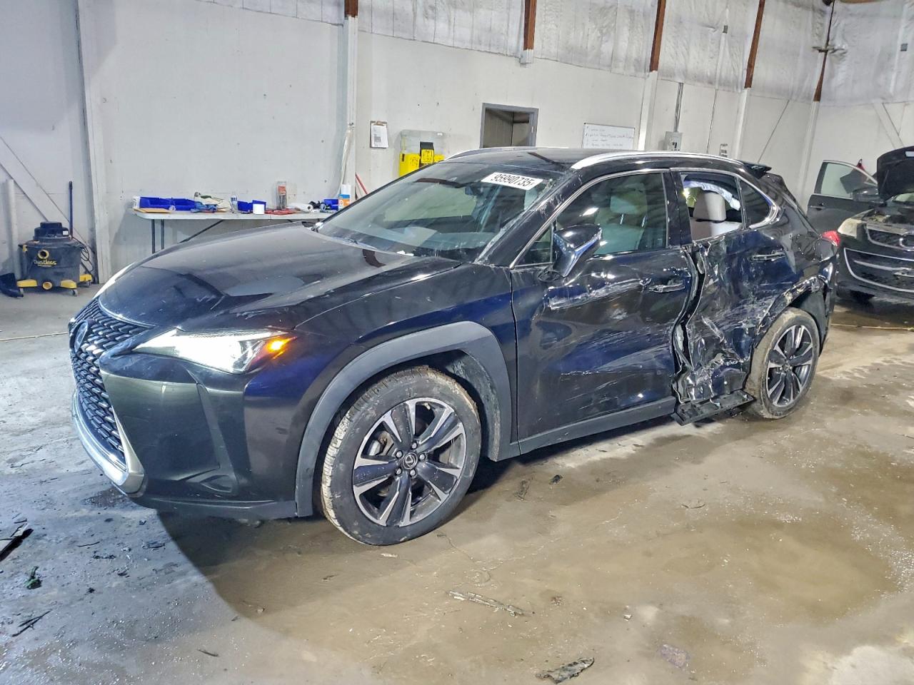 2020 LEXUS UX 250h Base — Front 3/4