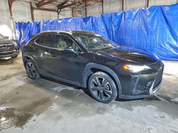 2020 LEXUS UX 250h Base — Passenger 3/4