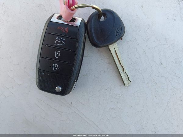 2016 KIA SOUL + — I11