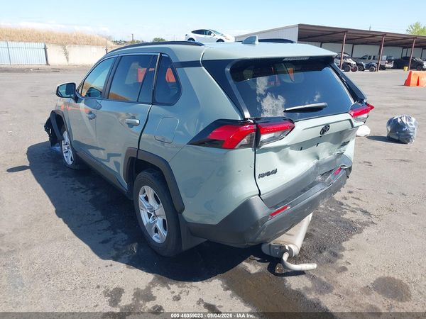 2021 TOYOTA RAV4 XLE — I3