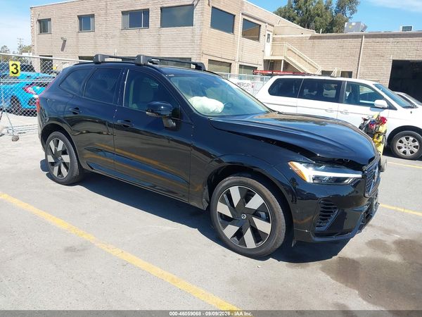 2024 VOLVO XC60 RECHARGE PLUG-IN HYBRID T8 PLUS DARK THEME — I1