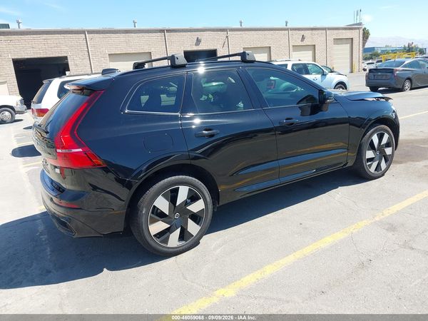 2024 VOLVO XC60 RECHARGE PLUG-IN HYBRID T8 PLUS DARK THEME — I4