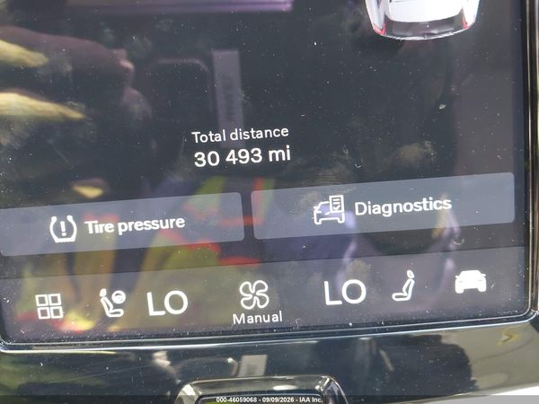 2024 VOLVO XC60 RECHARGE PLUG-IN HYBRID T8 PLUS DARK THEME — I118