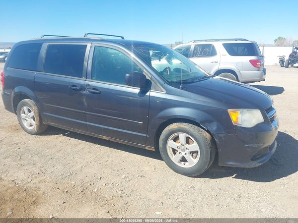 2013 DODGE GRAND CARAVAN SXT — I1