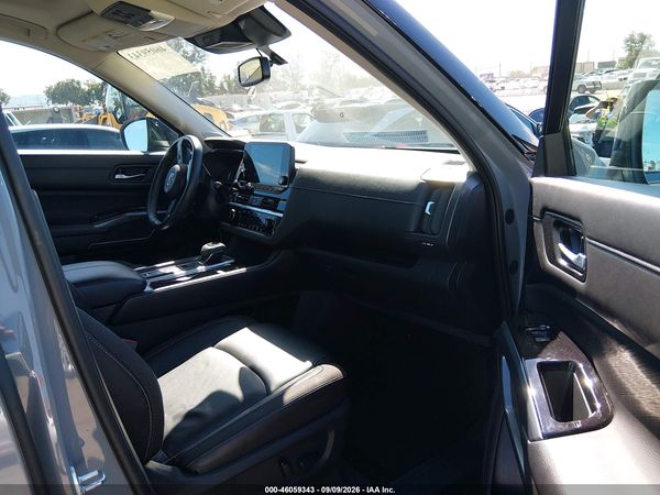 2022 NISSAN PATHFINDER SL 2WD — I5