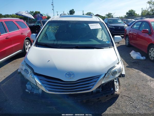 2015 TOYOTA SIENNA XLE PREMIUM 8 PASSENGER — I115