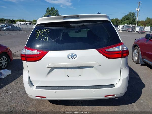 2015 TOYOTA SIENNA XLE PREMIUM 8 PASSENGER — I119