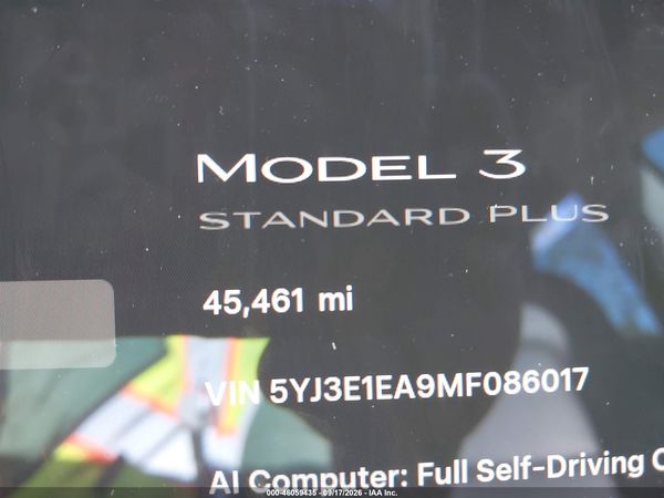 2021 TESLA MODEL 3 — I7