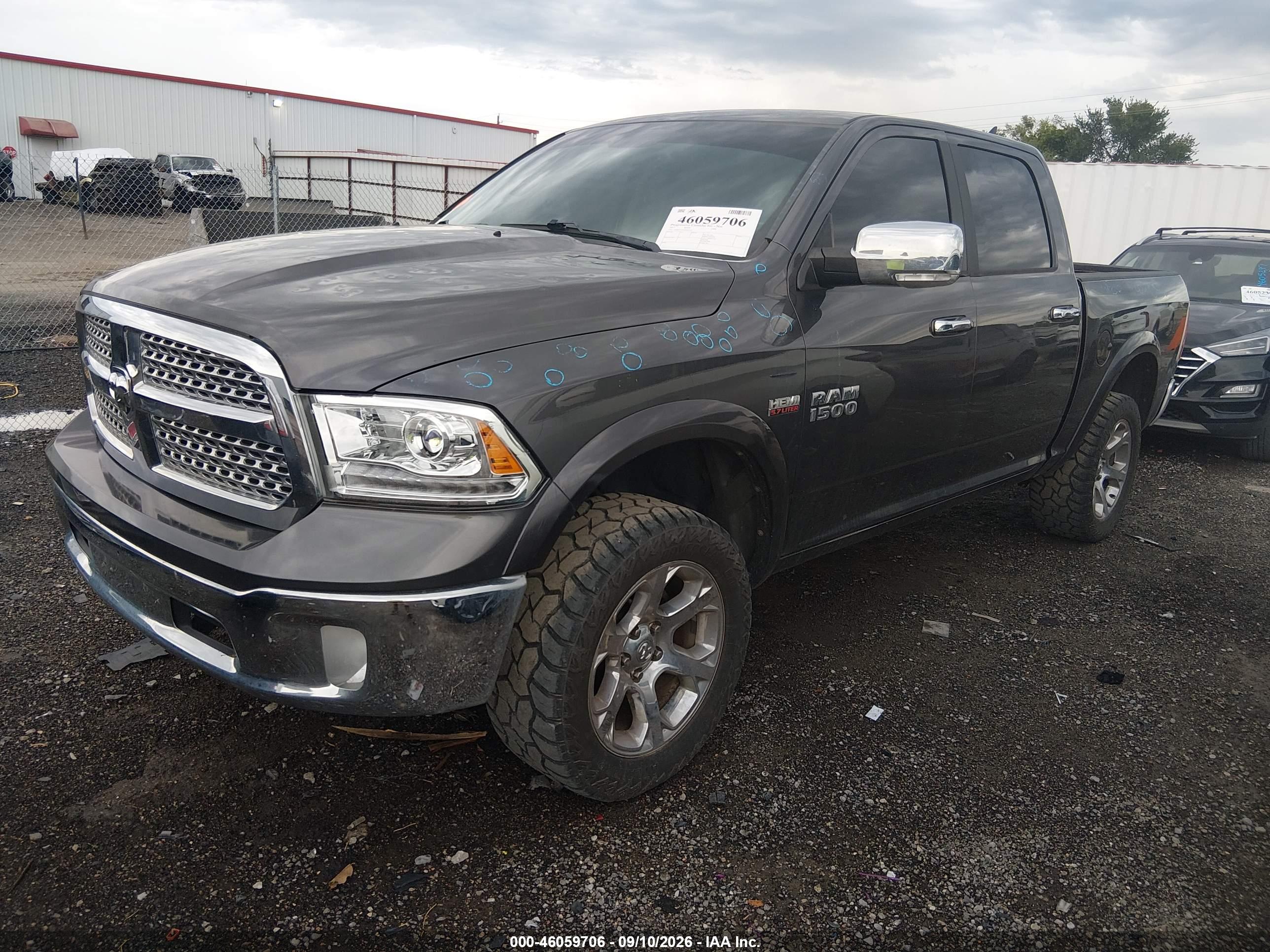 2017 RAM 1500 LARAMIE  4X4 5'7 BOX — I2