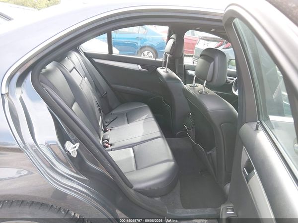 2013 MERCEDES-BENZ C 300 SPORT 4MATIC — I8